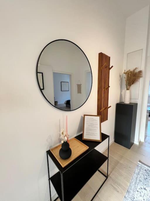 Spacestays Designer Apartment Netflix Wifi Playstation 4 Balkon Ессен Екстер'єр фото